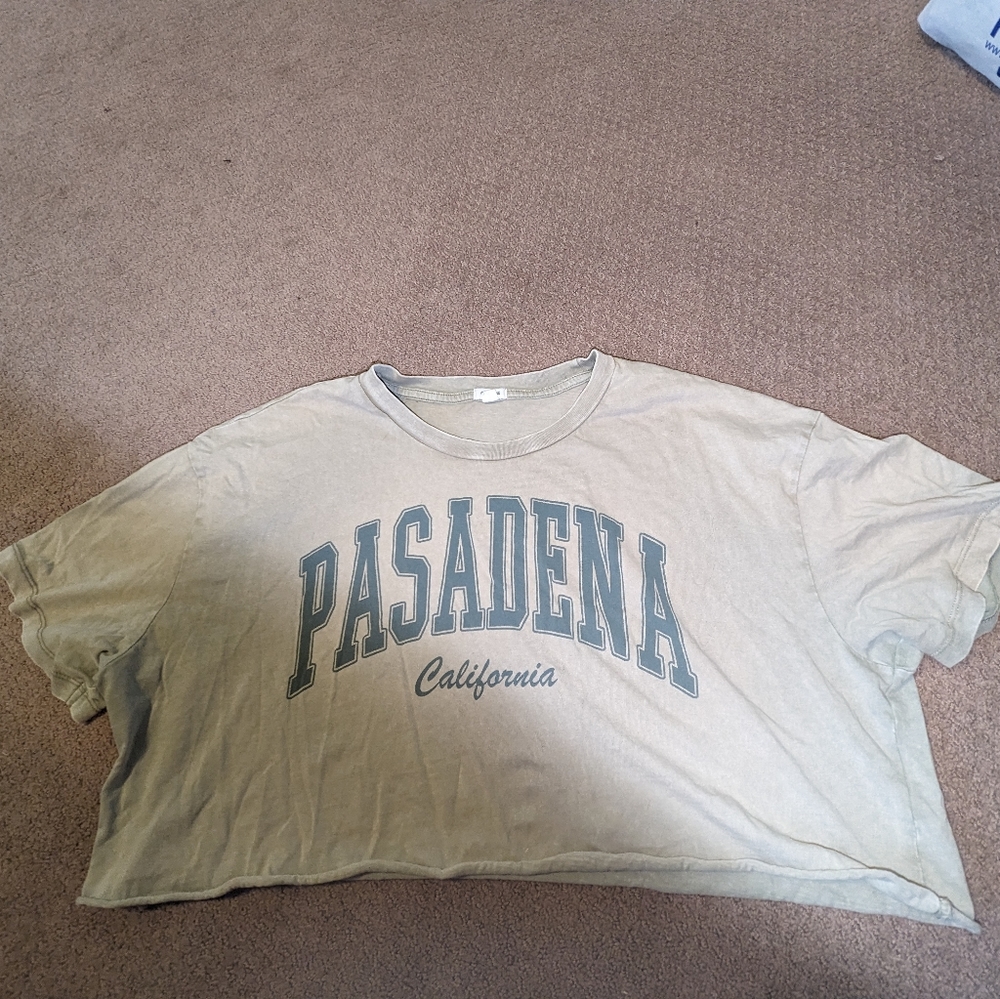 Garage Broken In Cropped Tshirt